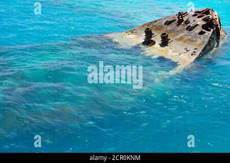 Naufrage sur l'île des Bermudes, navire semi-submergé HMS Vixen au large de Daniels Head , site de plongée populaire des Bermudes Banque D'Images