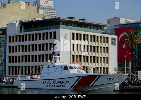 29 octobre 2019, Izmir Turquie, Célébrations et procession au flambeau sur izmir konak le 29 octobre pour la journée de la république; Banque D'Images