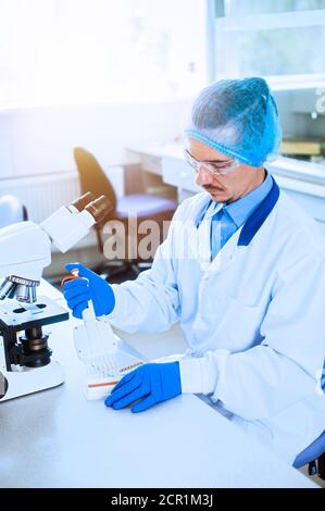 Examen cytologique et morphologique en laboratoire Banque D'Images