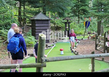 Adventure Golf, Centre Parcs Longleat Forest, Warminster, Wiltshire, Angleterre, Grande-Bretagne, Royaume-Uni, Royaume-Uni, Europe Banque D'Images