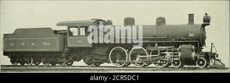 . Ingénieur américain . uuu&gt; «pkhEj KSS; i-:^s ^.|.^ ■ i- s 20 INGÉNIEUR AMÉRICAIN. 87, XO. 1. GRANDES LOCOMOTIVES À JAUGE ÉTROITE en relation avec une description dans le numéro de décembre des véhicules à deux voies du type Garratt construits pour les chemins de fer de gouvernement de Tasmanie, il a été déclaré que ce sont les plus grandes locomotives à jauge étroite au monde. Nous avons été informés que thatthis n'est pas correct et que l'American Locomotive Companya construit des locomotives de fret et de passagers pour le CentralSouth African Railway, un 3 ft. Ligne de jauge de 6 in., plus grande dans le cas des moteurs de tourisme, TH Banque D'Images