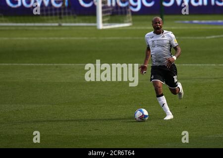 Swansea, Royaume-Uni. 19 septembre 2020. André Ayew de Swansea City en action. EFL Skybet Championship Match, Swansea City et Birmingham City au Liberty Stadium de Swansea le samedi 19 septembre 2020. Cette image ne peut être utilisée qu'à des fins éditoriales. Utilisation éditoriale uniquement, licence requise pour une utilisation commerciale. Aucune utilisation dans les Paris, les jeux ou les publications d'un seul club/ligue/joueur. photo par Andrew Orchard/Andrew Orchard sports Photography/Alamy Live News crédit: Andrew Orchard sports Photography/Alamy Live News Banque D'Images