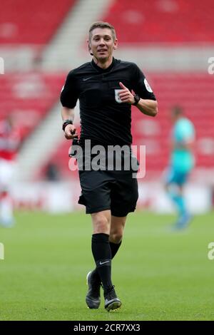 MIDDLESBROUGH, ANGLETERRE. 19 SEPTEMBRE 2020 l'arbitre Matt Donohue lors du match de championnat Sky Bet entre Middlesbrough et Bournemouth au stade Riverside, Middlesbrough. (Credit: Mark Fletcher | MI News) Credit: MI News & Sport /Alay Live News Banque D'Images