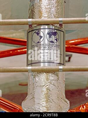 À gauche de la plaque sur la lune d'Apollo 11 Mission spatiale Banque D'Images