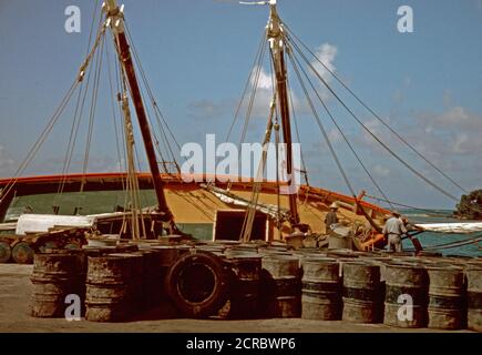 Le long du front de mer, Christiansted, Saint Croix, Îles Vierges Américaines Décembre 1941 Banque D'Images