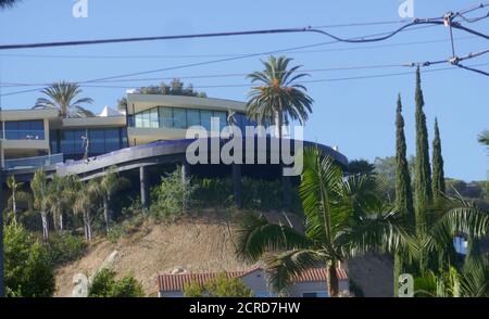 Los Angeles, Californie, États-Unis 19 septembre 2020 UNE vue générale de l'atmosphère de l'ancienne maison de l'actrice Lori Loughlin au 9279 Sierra Mar Drive le 19 septembre 2020 à Los Angeles, Californie, États-Unis. Photo par Barry King/Alay stock photo Banque D'Images