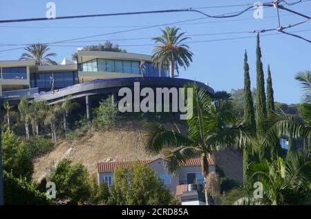 Los Angeles, Californie, États-Unis 19 septembre 2020 UNE vue générale de l'atmosphère de l'ancienne maison de l'actrice Lori Loughlin au 9279 Sierra Mar Drive le 19 septembre 2020 à Los Angeles, Californie, États-Unis. Photo par Barry King/Alay stock photo Banque D'Images