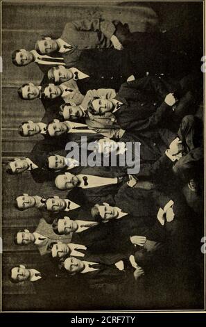 . Rapport de la Commission d'essai des chemins de fer électriques au président du comité exécutif d'achat de la Louisiane. Le corps de test. Tous les travaux expérimentaux de la Commission, ainsi que la majeure partie des travaux préparatoires et de construction inci-dent à ces différents tests, ont été réalisés par le Comité exécutif avec l'aide d'un certain nombre de yowhoimg avaient obtenu un diplôme de certains des principaux établissements techniques du pays. Cette organisation de travail des assistants de surintendentsand a été désignée comme le corps d'essai de la Commission d'essai des chemins de fer électriques. Comme ces assi Banque D'Images