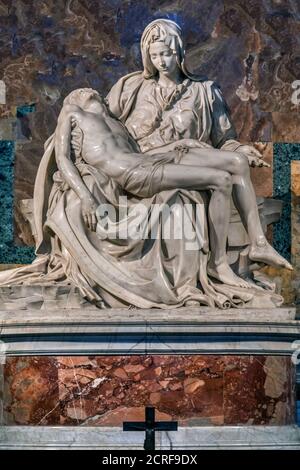 La sculpture de la Pieta de Michel-Ange, la basilique Saint-Pierre, la Cité du Vatican Banque D'Images