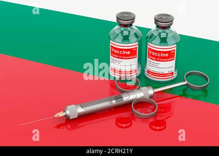 La vaccination en Bulgarie concept. Flacons de vaccin avec seringue sur le drapeau bulgare, rendu 3D isolé sur fond blanc Banque D'Images