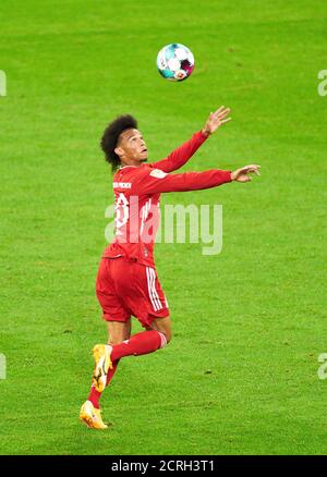 Football Munich - Schalke, Munich 18 septembre 2020. Leroy SANE, FCB 10 FC BAYERN MUENCHEN - FC SCHALKE 04 - les RÈGLEMENTS DFL INTERDISENT TOUTE UTILISATION DE PHOTOGRAPHIES comme SÉQUENCES D'IMAGES et/ou QUASI-VIDÉO - 1.German Soccer League , Munich, 18 septembre 2020. Saison 2020/2021, match 01, FCB, München, Munich © Peter Schatz / Alay Live News Banque D'Images