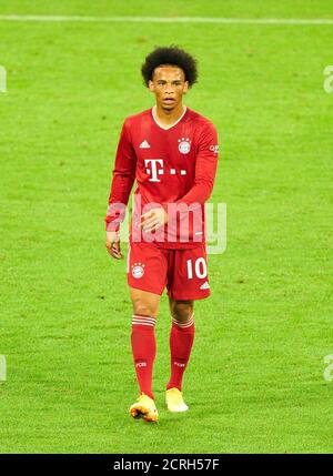 Football Munich - Schalke, Munich 18 septembre 2020. Leroy SANE, FCB 10 FC BAYERN MUENCHEN - FC SCHALKE 04 8-0 - les RÈGLEMENTS DFL INTERDISENT TOUTE UTILISATION DE PHOTOGRAPHIES comme SÉQUENCES D'IMAGES et/ou QUASI-VIDÉO - 1.German Soccer League , Munich, 18 septembre 2020. Saison 2020/2021, match 01, FCB, München, Munich © Peter Schatz / Alay Live News Banque D'Images