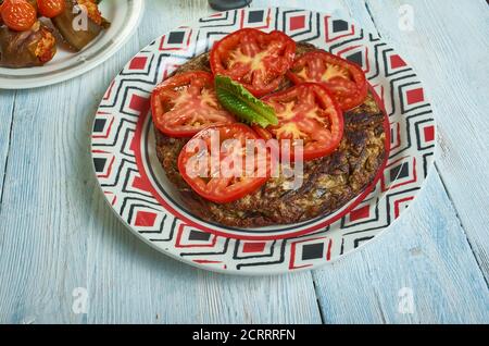 KooKoo Bademjan - frittata d'aubergine, plat persan Banque D'Images