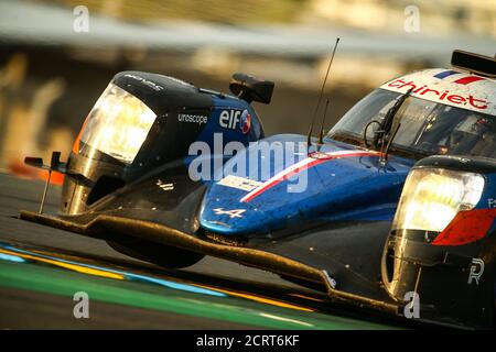 Le Mans, France. 20 septembre 2020. 36 Laurent Thomas (FRA), Negrao Andr. (BRA), Ragues Pierre (fra), Signatech Alpine Elf, Total, Alpine A470-Gibson, action pendant les 2020 24 heures du Mans, 7e tour du Championnat mondial d'endurance 2019-20 de la FIA sur le circuit des 24 heures du Mans, du 16 au 20 septembre 2020 au Mans, France - photo François Flamand / DPPI crédit: LM/DPPI/François Flamand/Alamy Live News Banque D'Images