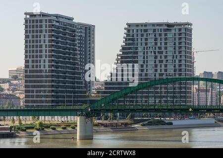 Belgrade / Serbie - 30 juin 2019: Belgrade Waterfront complexe de résidence moderne sur la rivière Sava à Belgrade, la capitale de la Serbie Banque D'Images