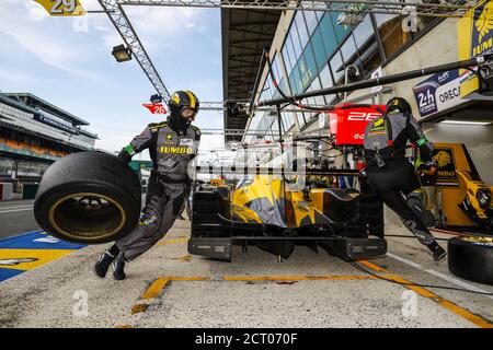 29 Van Eerd Frits (ndl), Van der Garde Giedo (nld), de Vries Nyck (nld), Racing Team Nederland, Oreca 07-Gibson, action, arrêt de fosse pendant la 2020 24 H. Banque D'Images