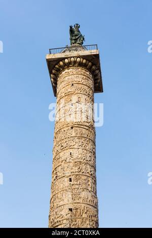 La colonne de Marcus Aurelius, Piazza Colonna, Rome, Italie, Europe Banque D'Images