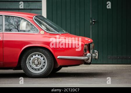 1970 Alfa Romeo 1750GTV - MEY 520H au Bicester Dimanche du patrimoine Scramble 2019 Banque D'Images