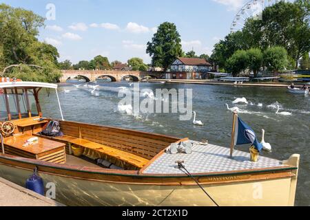 Avon River depuis Bancroft Gardens, Stratford-upon-Avon, Warwickshire, Angleterre, Royaume-Uni Banque D'Images