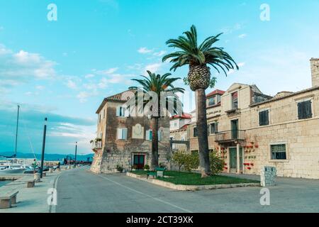 Promenade à Sutivan sur l'île de Brac, Croatie. Banque D'Images