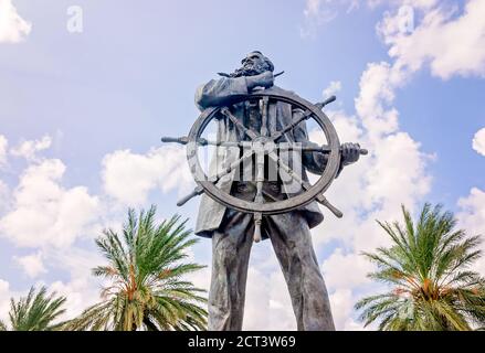 Une statue du capitaine Daniel Johannes GOOS se dresse le long de la promenade Lakefront, le 9 septembre 2020, à Lake Charles, en Louisiane. Banque D'Images