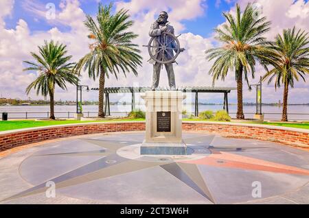 Une statue du capitaine Daniel Johannes GOOS se dresse le long de la promenade Lakefront, le 9 septembre 2020, à Lake Charles, en Louisiane. Banque D'Images