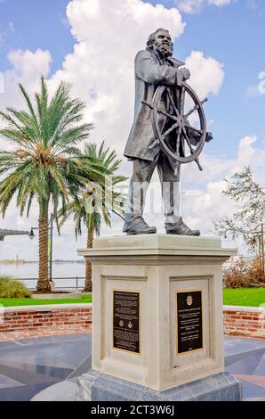 Une statue du capitaine Daniel Johannes GOOS se dresse le long de la promenade Lakefront, le 9 septembre 2020, à Lake Charles, en Louisiane. Banque D'Images