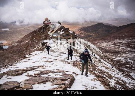 Escalade de la montagne de Chacaltaya, la Paz, département de la Paz, Bolivie, Amérique du Sud Banque D'Images