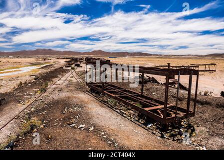 Cimetière ferroviaire alias cimetière ferroviaire, Uyuni, Bolivie, Amérique du Sud Banque D'Images