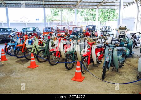 Nakhon Pathom, Thaïlande - 27 août 2020 : moto classique au Musée Jesada Technik, Nakhon Pathom, Thaïlande. Beaucoup de moto classique sont coll Banque D'Images