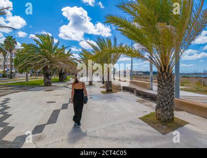 Alghero (Italie) - la ville marine et touristique sur l'île de Sardegna, colonie catalane avec la culture espagnole. Voici une vue sur le centre historique. Banque D'Images