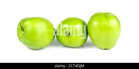 Jujube vert ou pomme singe isolée sur fond blanc Banque D'Images