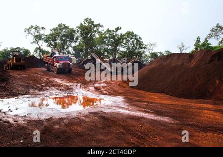 Ouvrir la mine de fonte Iron-Ore à Barbil, Keonjhar à Odisha, Inde. Banque D'Images