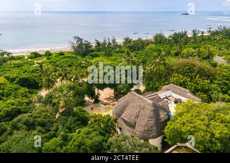 Luxueuse villa de vacances dans la forêt tropicale sur la côte du Kenya, un lieu de vacances d'été parfait, Watamu, Kilifi County, Kenya Banque D'Images