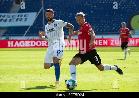 Marco DJURICIN (KA) et Niklas HULT (H), action, duels, football 2ème Bundesliga, 1er jour de match, Hanovre 96 (H) - Karlsruher SC (KA), le 09/19/2020 à Hanovre/Allemagne. | utilisation dans le monde entier Banque D'Images