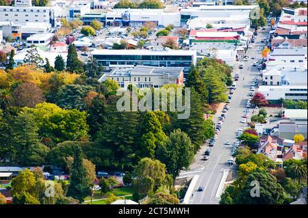 Photo de la route à travers le centre-ville de Nelson, Île du Sud, Nouvelle-Zélande Banque D'Images