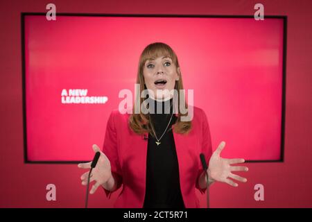 La vice-présidente Angela Rayner s'exprime à la conférence en ligne du Parti travailliste à Londres. Banque D'Images