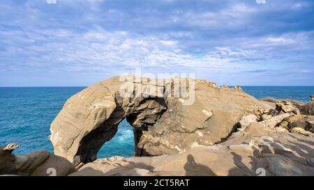 Elephant Trunk Rock à Shenao Keelung, New Taipei, Taïwan, au bord de l'océan. Banque D'Images