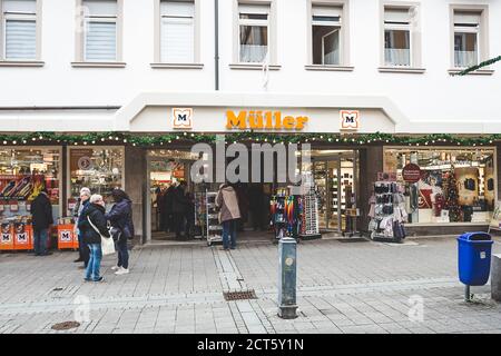 Bad Kissingen/Germany-31/12/18: Magasin Müller sur Ludwigstrasse à Bad Kissingen. Müller est une chaîne allemande d'abord un magasin de cosmétiques avec grand dr Banque D'Images