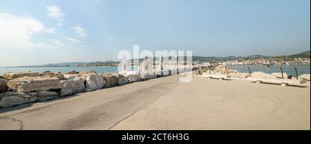 SAN BENEDETTO DEL TRONTO, ITALIE- AOÛT 13 2020 : vue panoramique du port de San Benedetto del Tronto mer Adriatique - Ascoli Piceno -Italie Banque D'Images