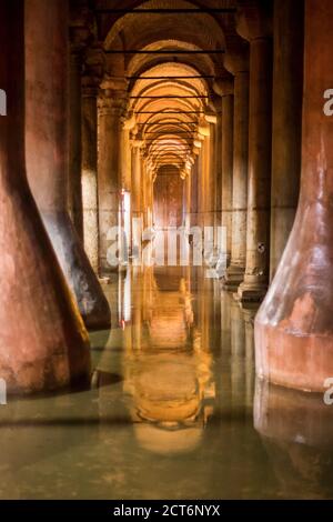 Citerne Basilique (alias Yerebatan Sarayı, Palais Sunken), Istanbul, Turquie, Europe de l'est Banque D'Images