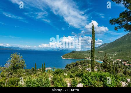 Trpanj, région de la Dalmatie, Croatie: Côte Adriatique pittoresque. La ville de Trpanj est une station balnéaire pittoresque sur la péninsule de Peljesac Banque D'Images