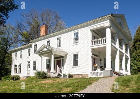 Clay, New York, États-Unis. 21 septembre 2020. Vue sur le bord de la rivière Masion et Bed and Breakfast sur le rivage de la rivière Seneca à Clay, New York Banque D'Images