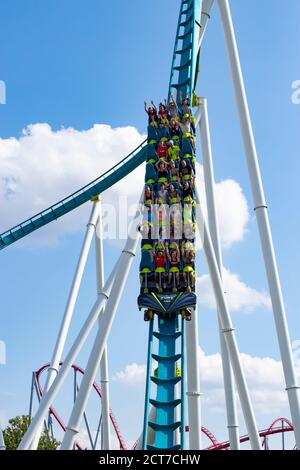 Carowinds, États-Unis - 19 août 2019. Attraction Fury 325 dans le parc à thème Carowinds le 19 août 2019 à Charlotte, Caroline du Nord, Etats-Unis Banque D'Images