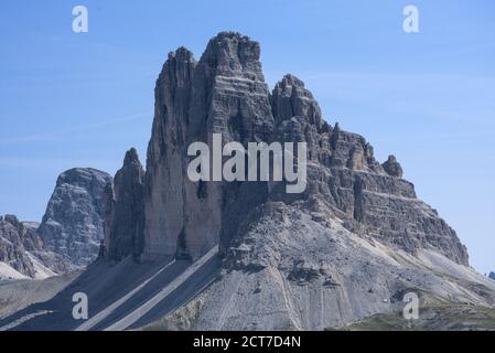 Vue de Monte Piano à la Tre Cime di Lavaredo dans les Dolomites, Tyrol du Sud, Italie. Banque D'Images