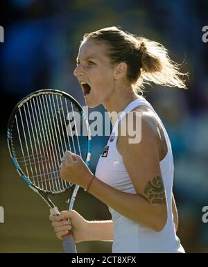 JOHANNA KONTA JOHANNA KONTA V KAROLINA PLISKOVA DAMES SEMI FINAL -AEGON INTERNATIONAL EASTBOURNE. CRÉDIT PHOTO : © MARK PAIN / ALAMY Banque D'Images