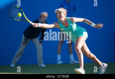 JOHANNA KONTA JOHANNA KONTA V KAROLINA PLISKOVA DAMES SEMI FINAL -AEGON INTERNATIONAL EASTBOURNE. CRÉDIT PHOTO : © MARK PAIN / ALAMY Banque D'Images