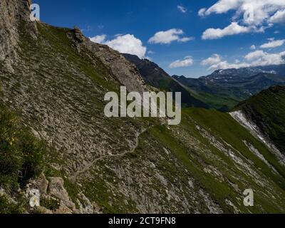 Vues magnifiques sur les sommets, les vallées et les glaciers des Alpes autrichiennes, le parc national Hohe Tauern. Charmante et belle scène avec des prairies étonnantes. Banque D'Images