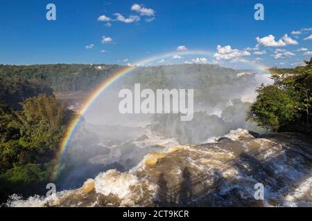 L'Amérique du Sud, l'Argentine, l'État de Parana, Parc National de l'Iguazu, Iguazu Falls, Rainbow Banque D'Images