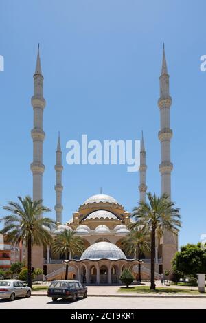 La Turquie, Antalya Province, Alanya, Kuelliye Merkez Camii Banque D'Images